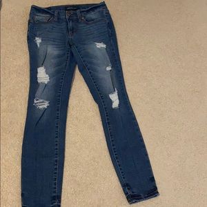 Aeropostale low rise ripped skinny jeans